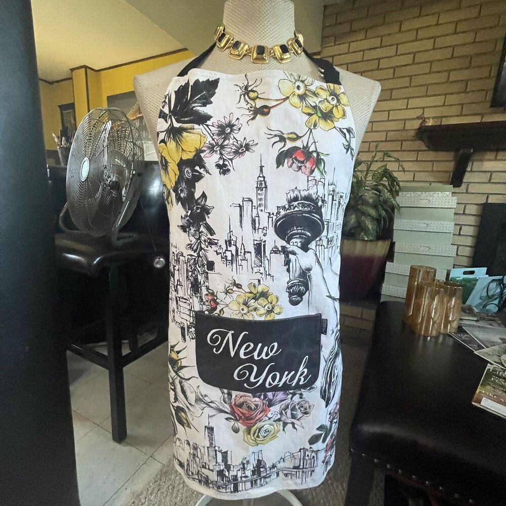 Kitchen Chic Women's New York Cooking Novelty Apron NYC Statue of Liberty